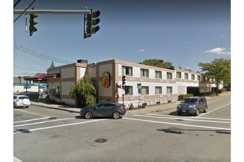 Super 8 By Wyndham Watertown/Cambridge/Boston Area Hotel Exterior foto